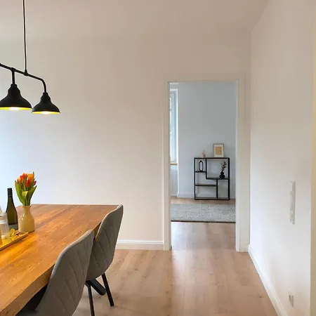 Апартаменты Modernes Mit Balkon In Toplage! Трабен-Трарбах