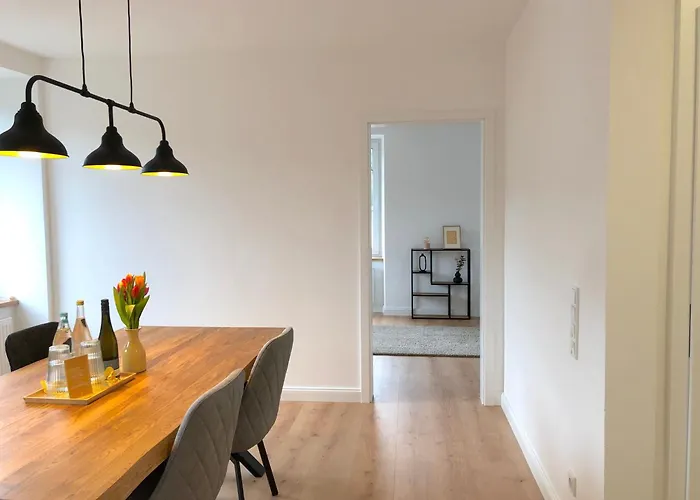 公寓 Modernes Mit Balkon In Toplage! 特拉本特拉巴赫